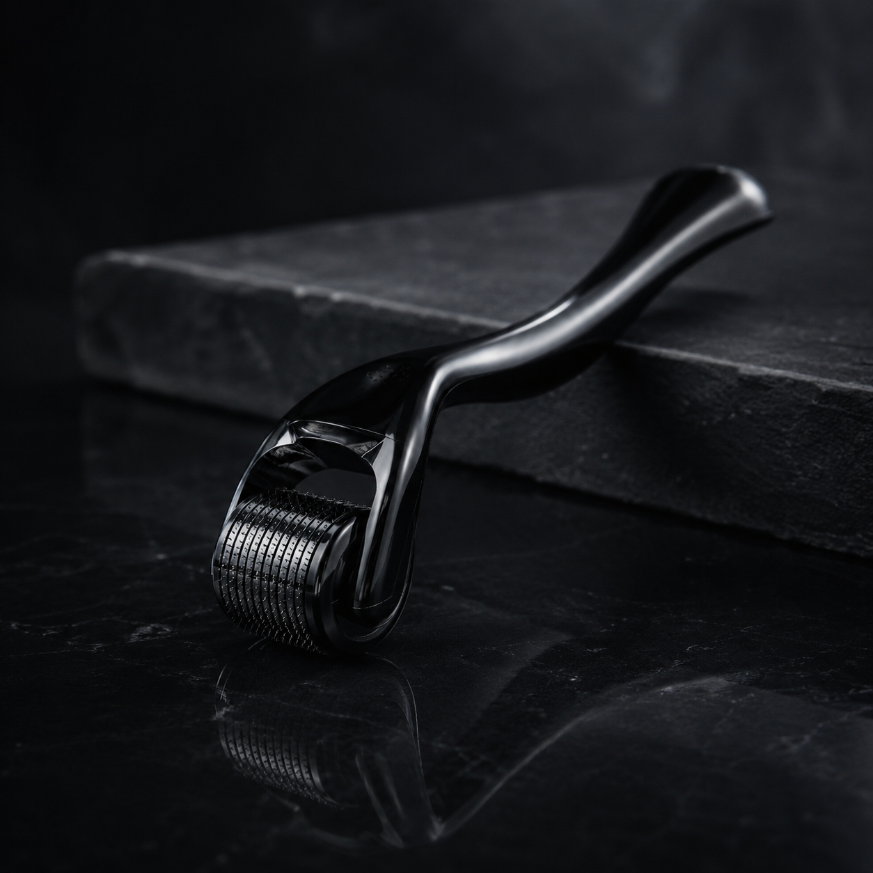 540 Micro-Needle Grooming Roller — Face, Texture & Beard Care